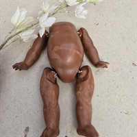 krop-arme-ben-mørkhudet-sæt-gamle-dukkedele